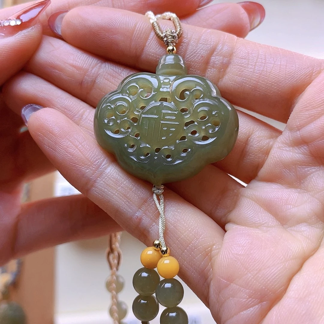 和田玉吊坠(赠链)未镶嵌鹤***月