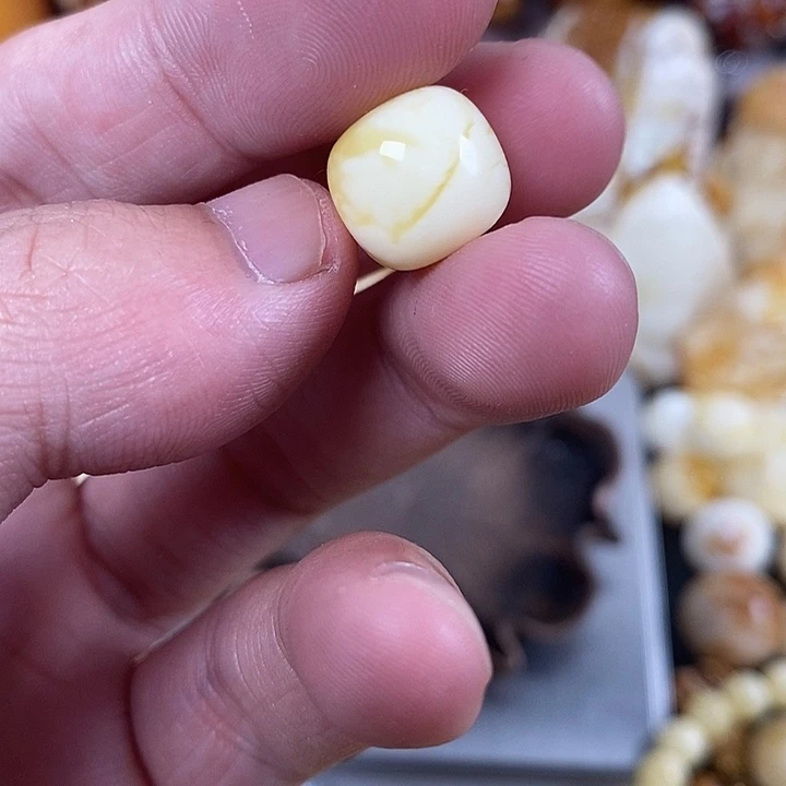 琥珀未镶嵌裸石我