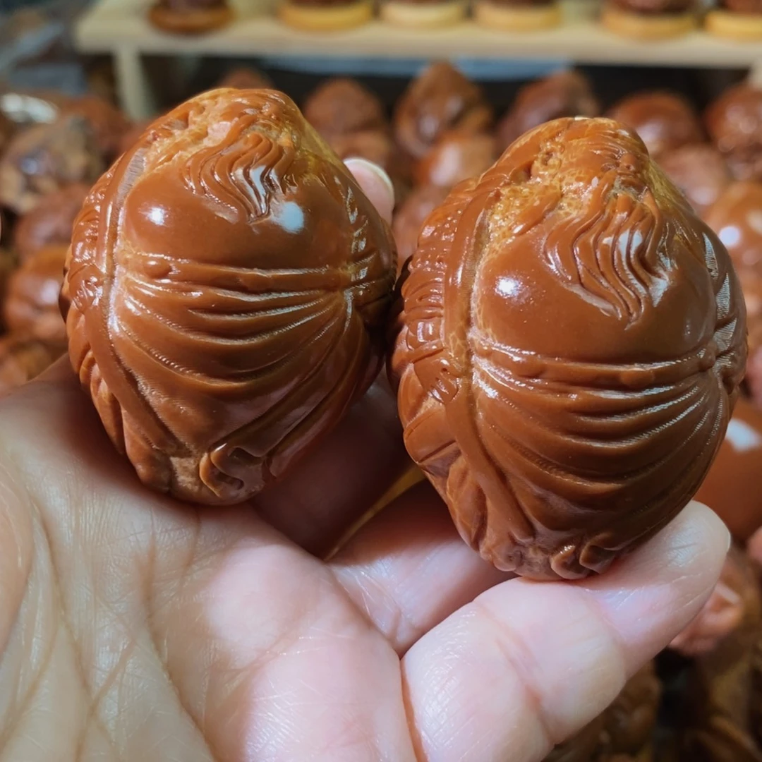 橄榄核把件水***核雕关公一对卡38