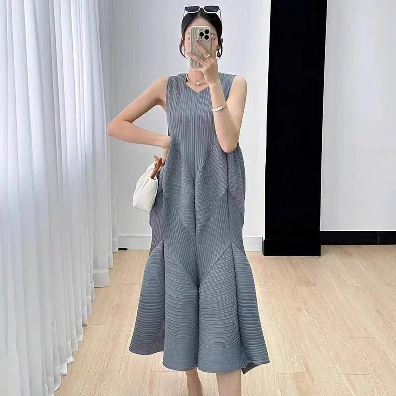 三宅褶皱花苞连衣裙女夏装宽松大码中长裙纯色