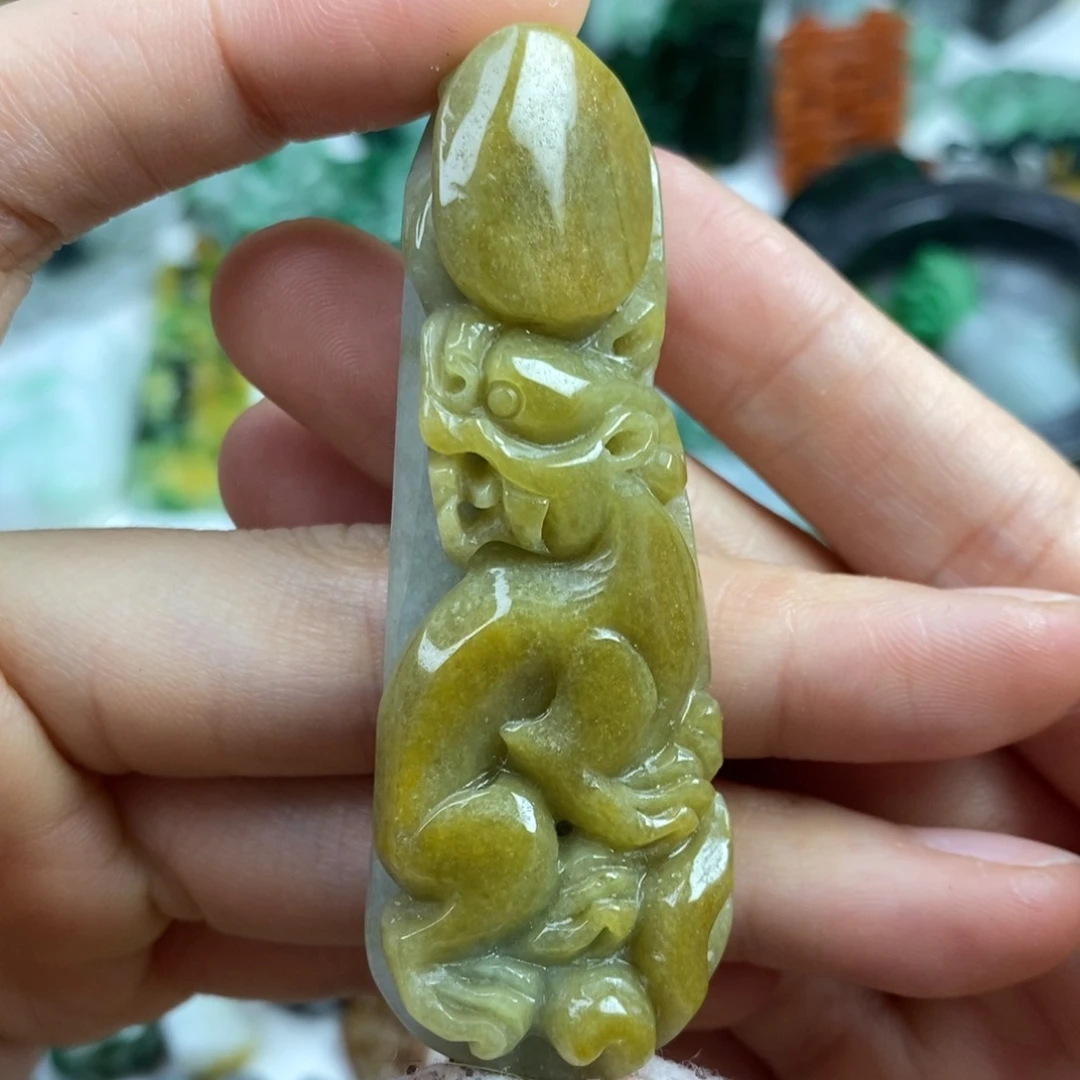 翡翠颈饰未镶嵌吊坠