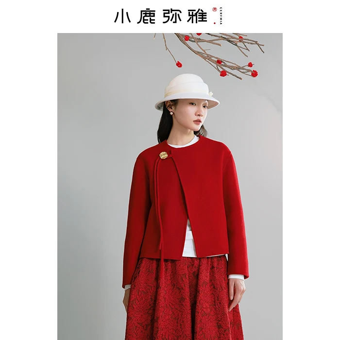 小鹿弥雅《相见欢》新中式盘扣羊毛新年红外套冬