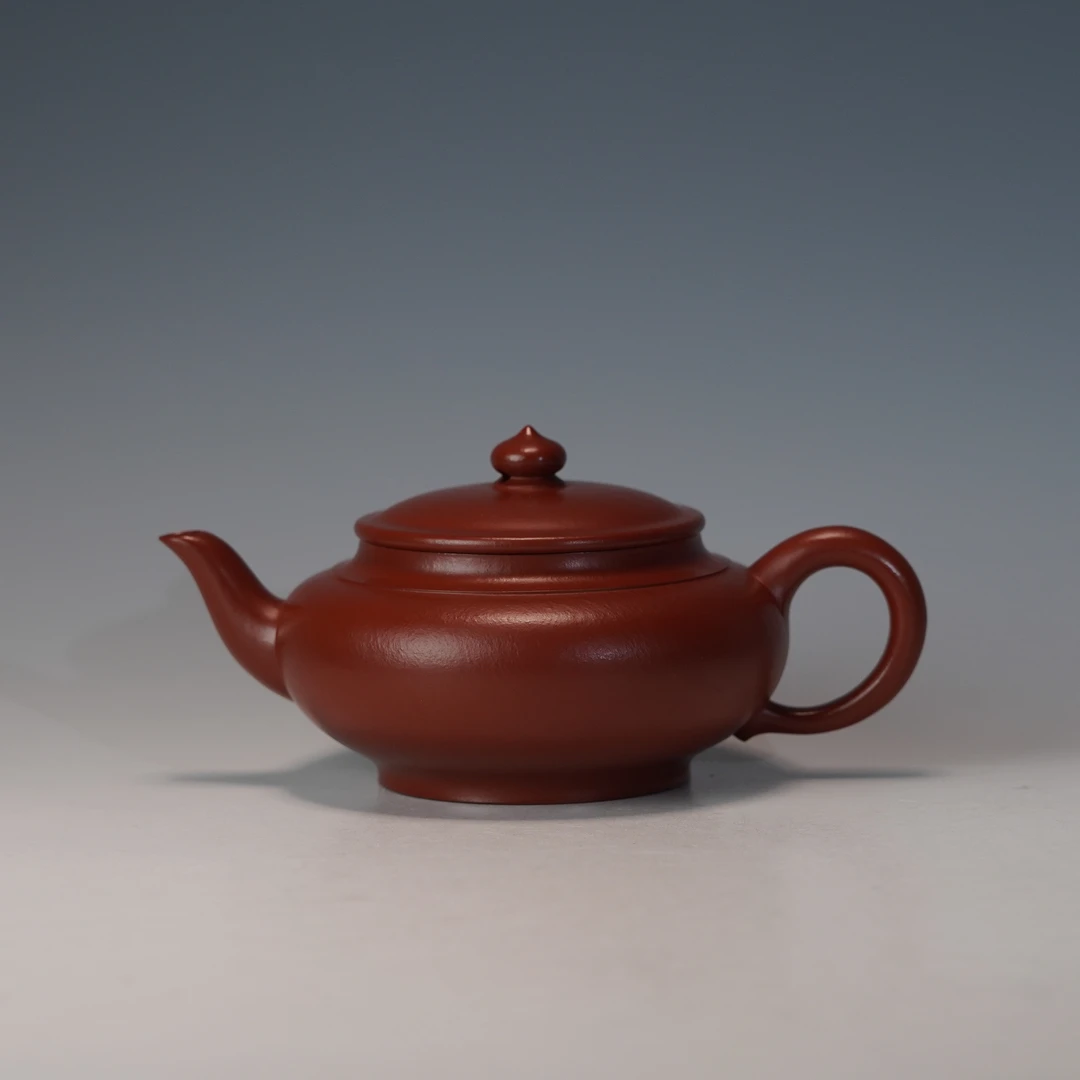 lot.22904 林天强 大红袍扁樱壶 240cc