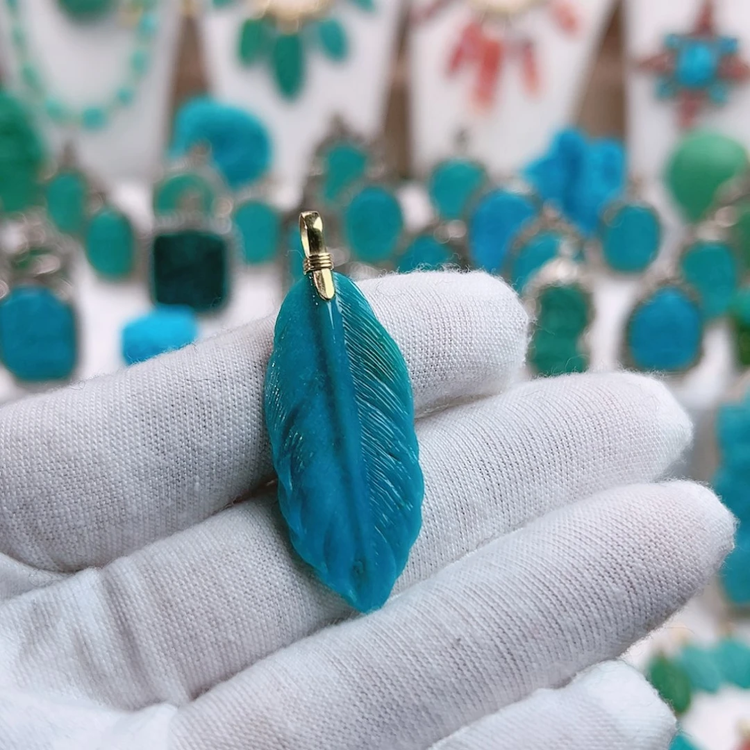 绿松石颈饰未镶嵌