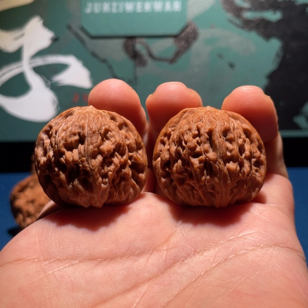 文玩核桃吊坠35山西磨盘25112305