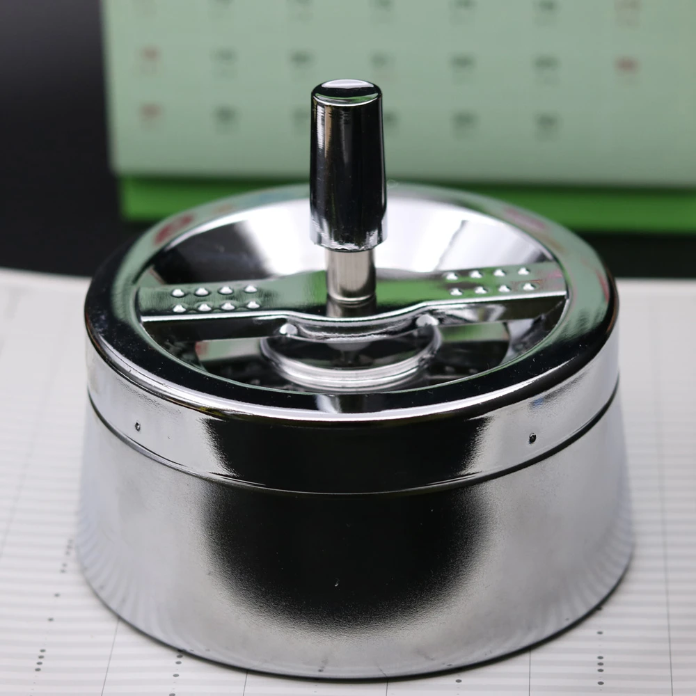 779时尚创意个性防风按压旋转金属密封带盖大号家居旋转烟灰缸
