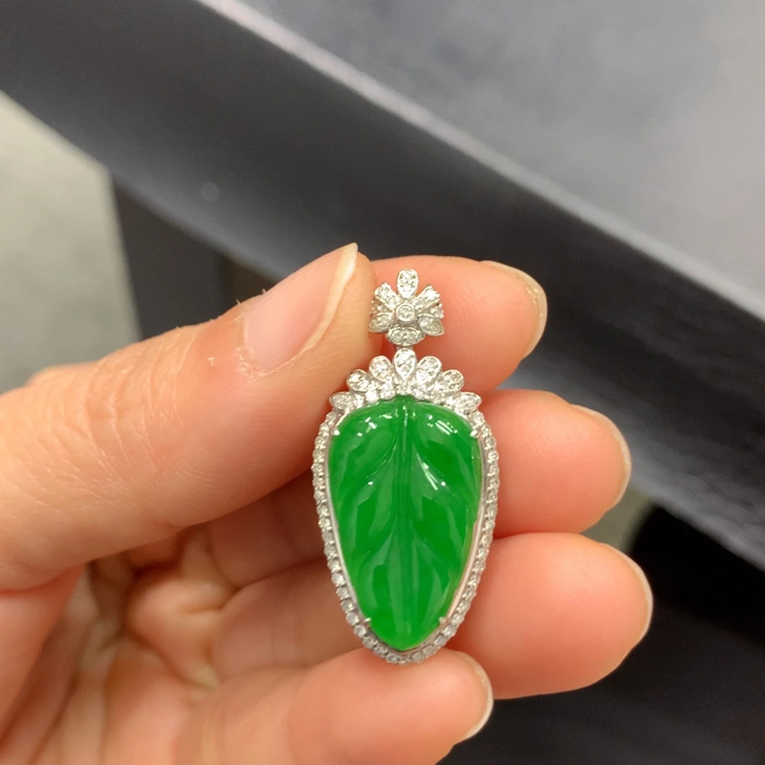 翡翠18K金镶嵌吊坠(不含链)