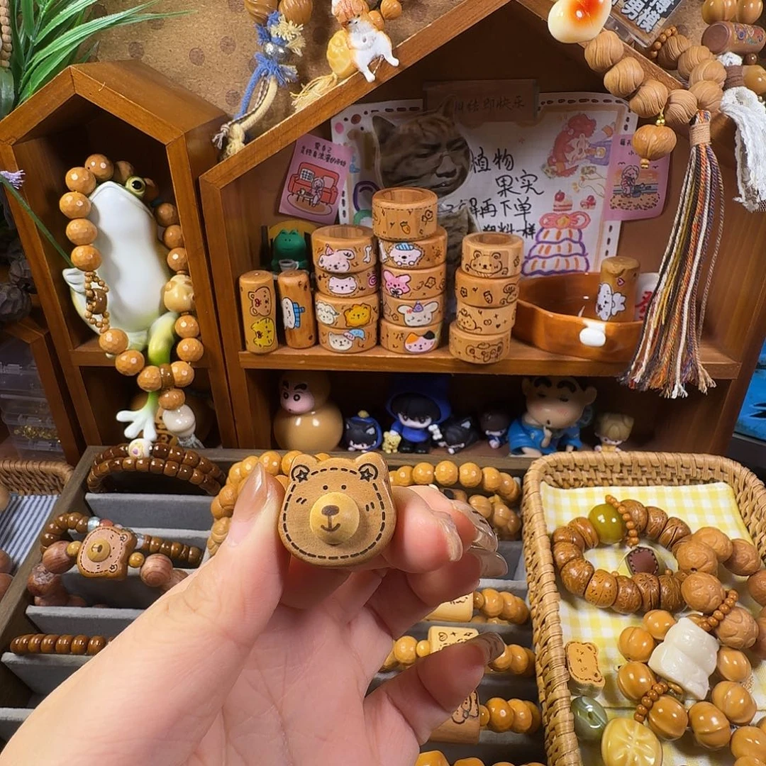 j***y吊坠猴头核桃配饰