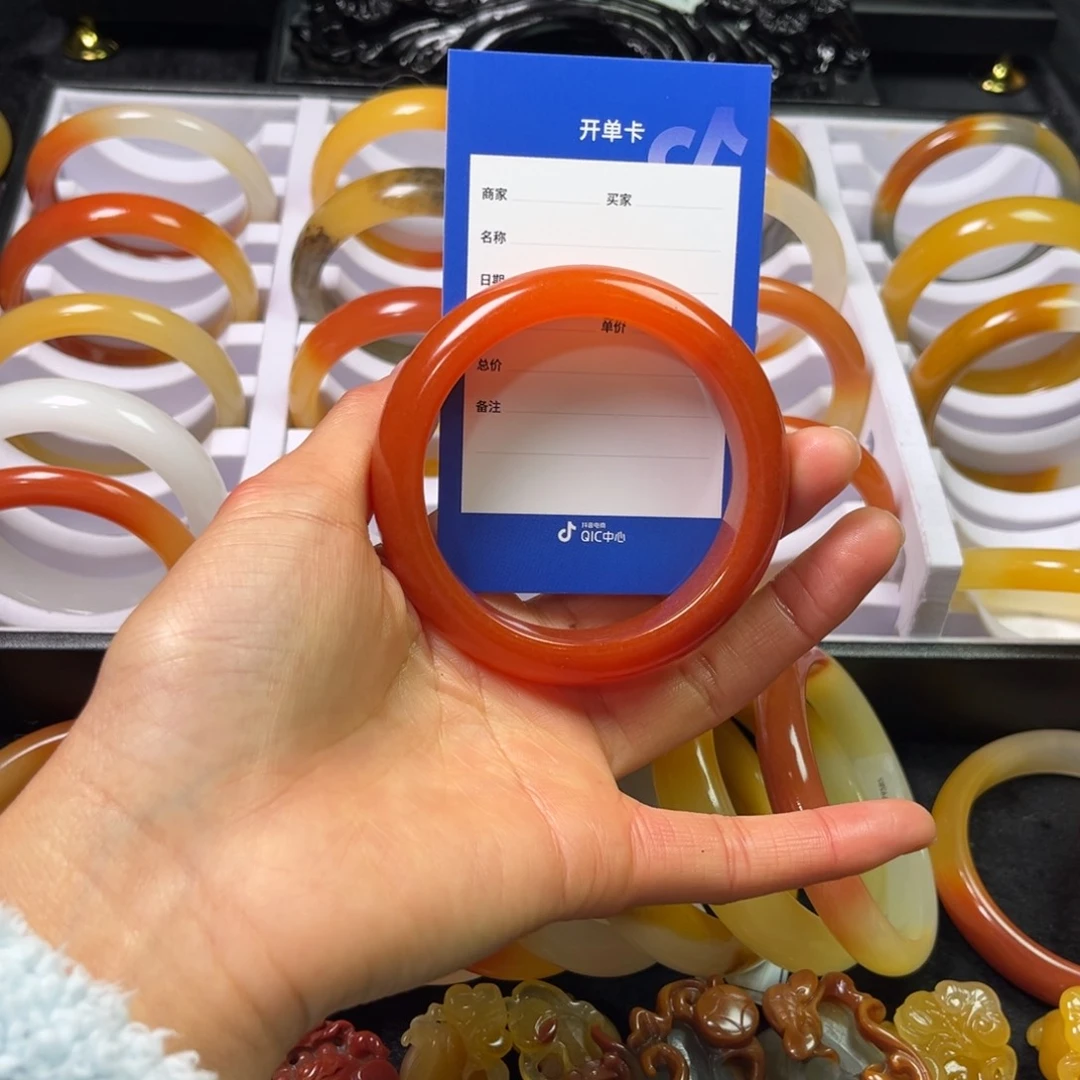 石英质玉（黄龙玉）手镯未镶嵌璐*