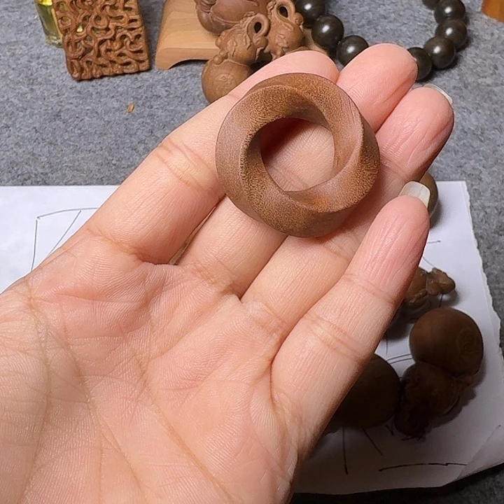 君***力手串/手链檀香木老山檀香莫比乌斯环吊坠