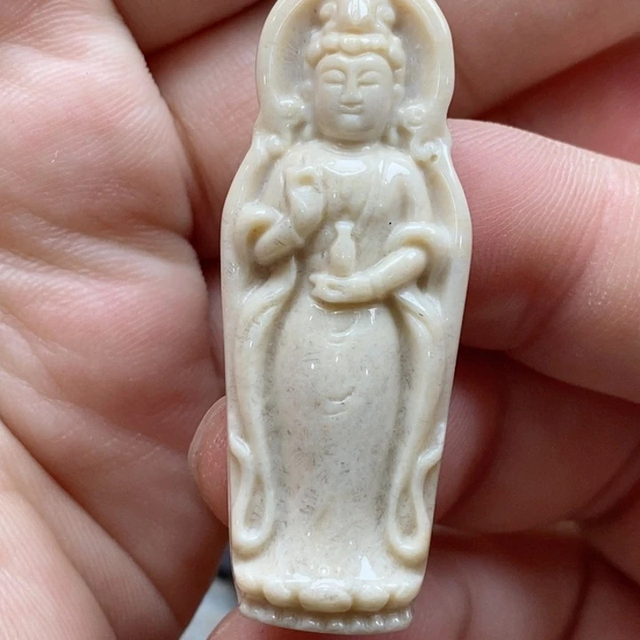 颈饰未镶嵌硅化珊瑚（珊瑚玉）小