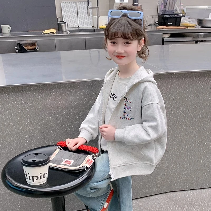 女童外套2025新款春装儿童时髦洋气宽松韩版女孩春季连帽休闲上衣