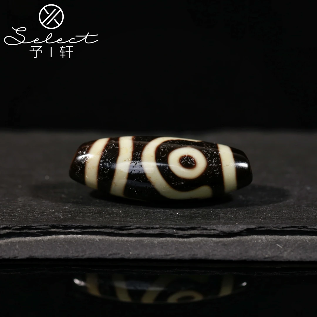 予轩出品；老冯牛角形手工超顶台珠如意二眼40.5*14.8mm天珠吊坠