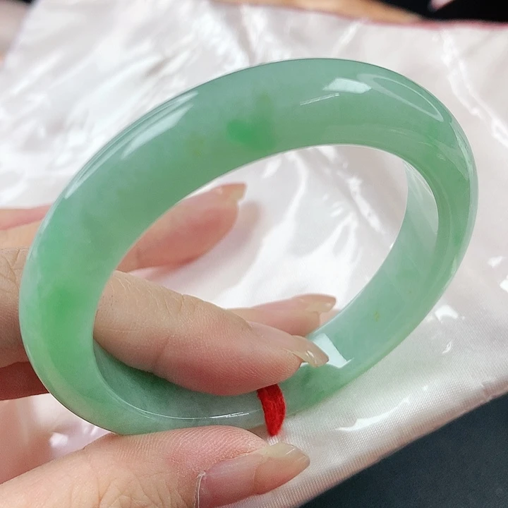 未镶嵌手镯翡翠，702