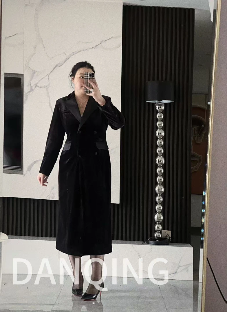 大码女装高级感秋冬新款气质金丝绒西装领连衣裙法式复古长裙