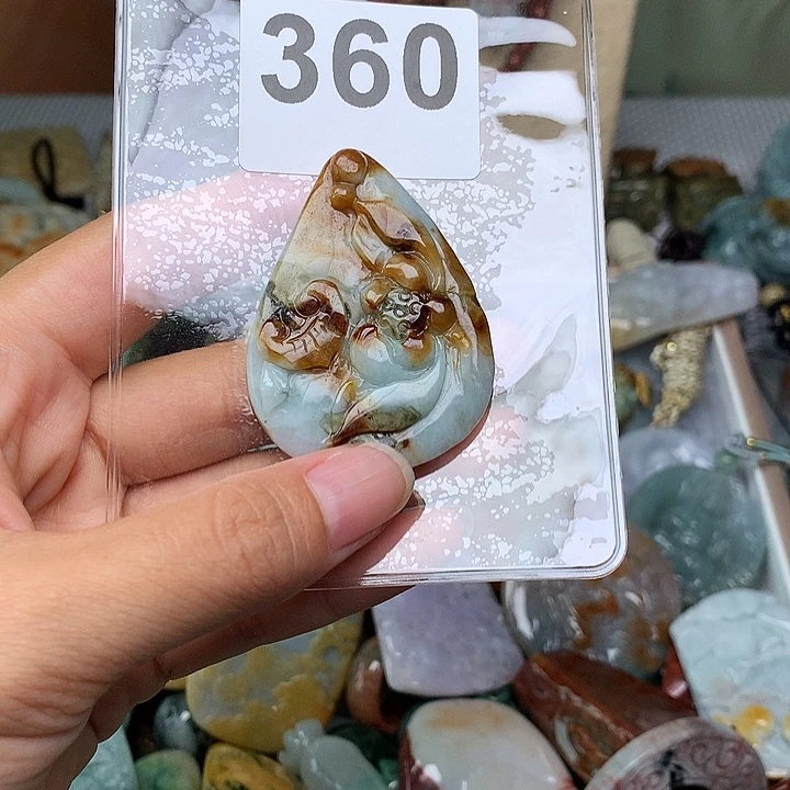 翡翠未镶嵌颈饰红*果翡翠