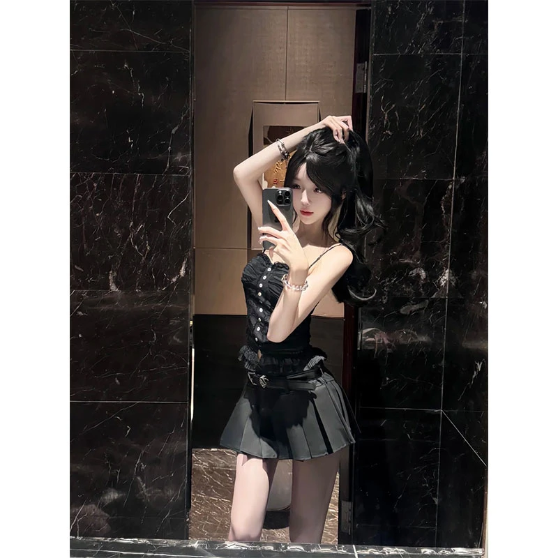 2025秋季新款黑色蕾丝花边吊带背心收腰上衣女包臂百褶裙短裙套装