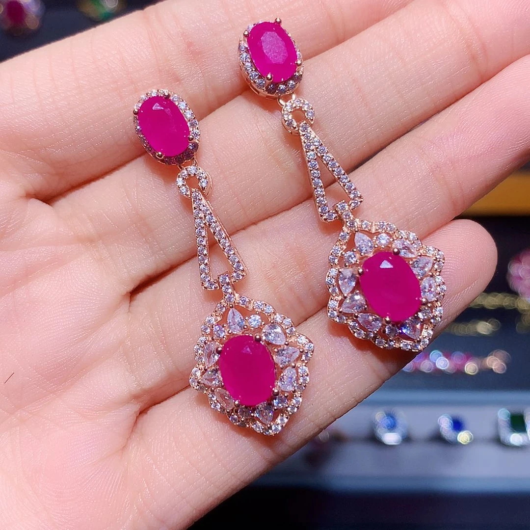 银S925镶嵌红宝石耳饰