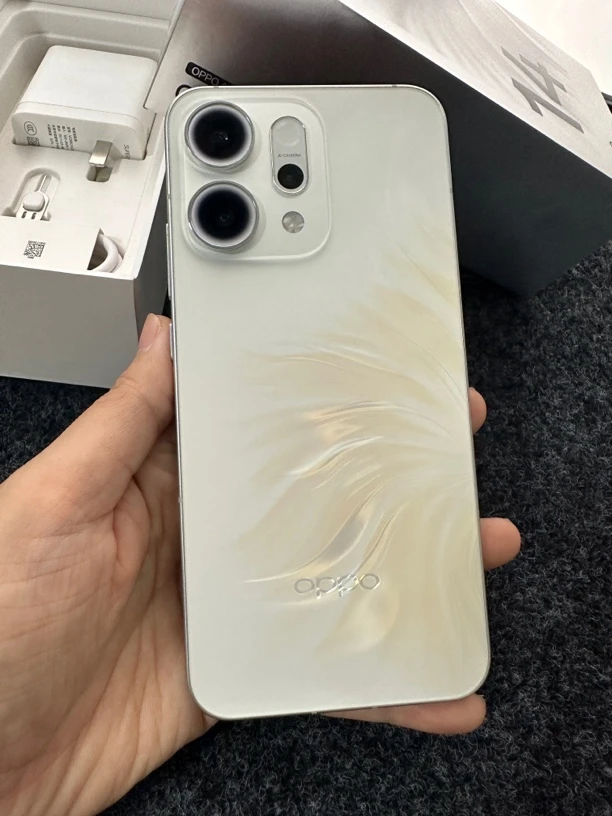 95新 OPPO Reno14 人鱼姬 16+512g 再保：26.6.14  配件全套