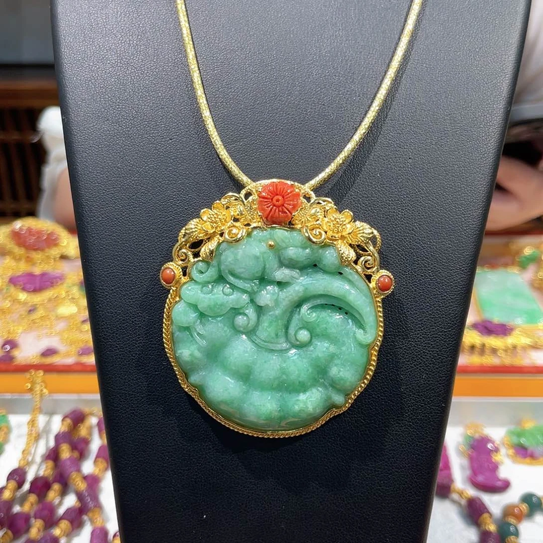 翡翠未镶嵌颈饰吊坠吊坠