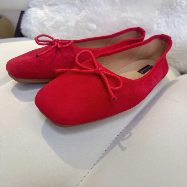红色平跟蝴蝶结休闲时尚百搭鞋（达）