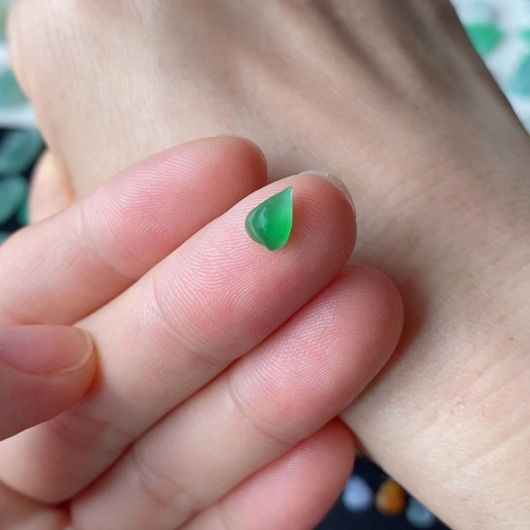 未镶嵌定制翡翠随行