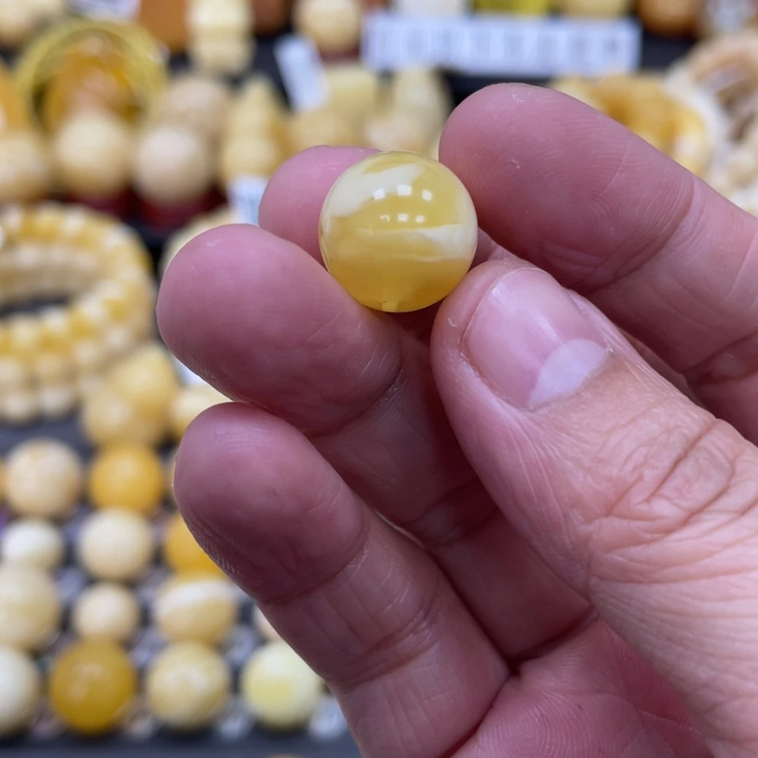 琥珀珠宝奇石未镶嵌14.2mm微瑕疵