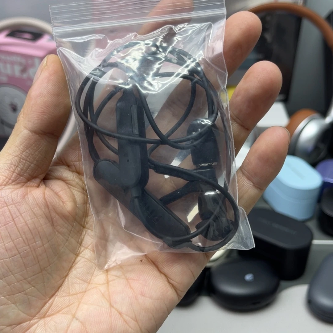 飞利浦线控黑色。