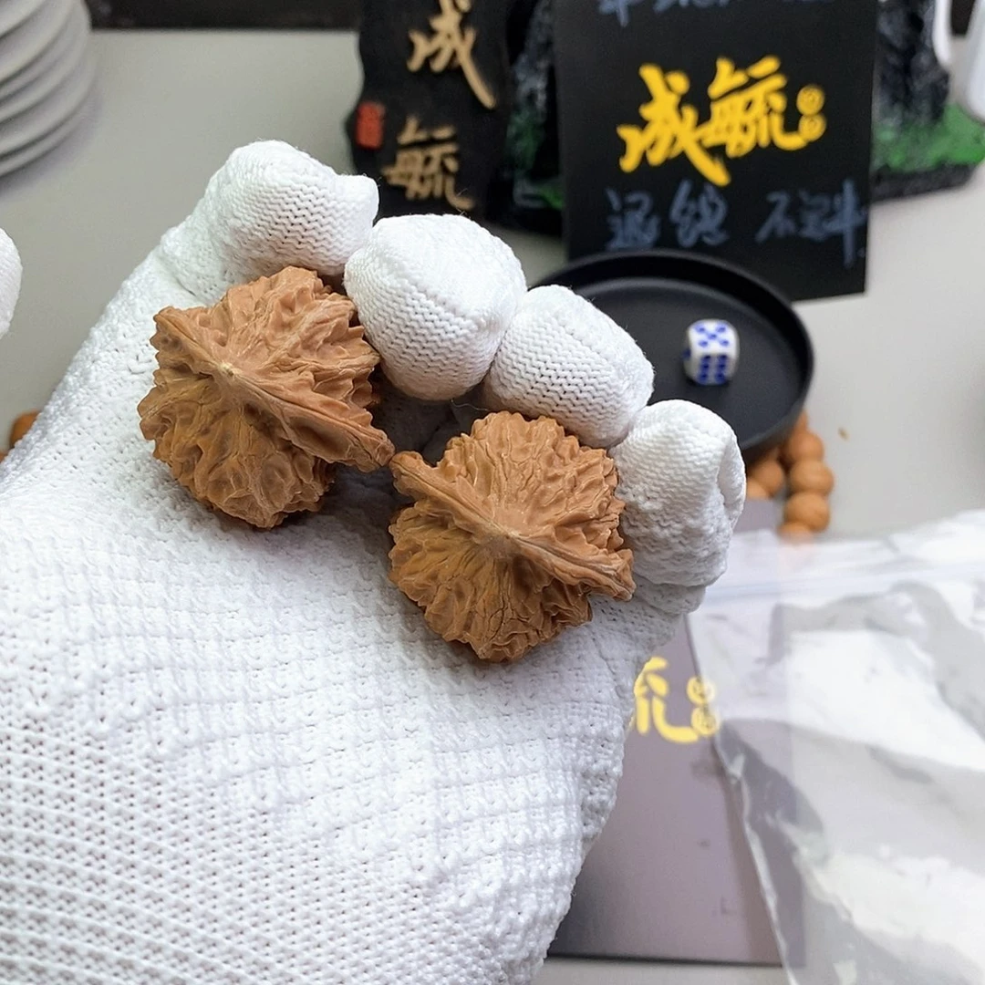 吊坠凤眼菩提K**￴文玩核桃