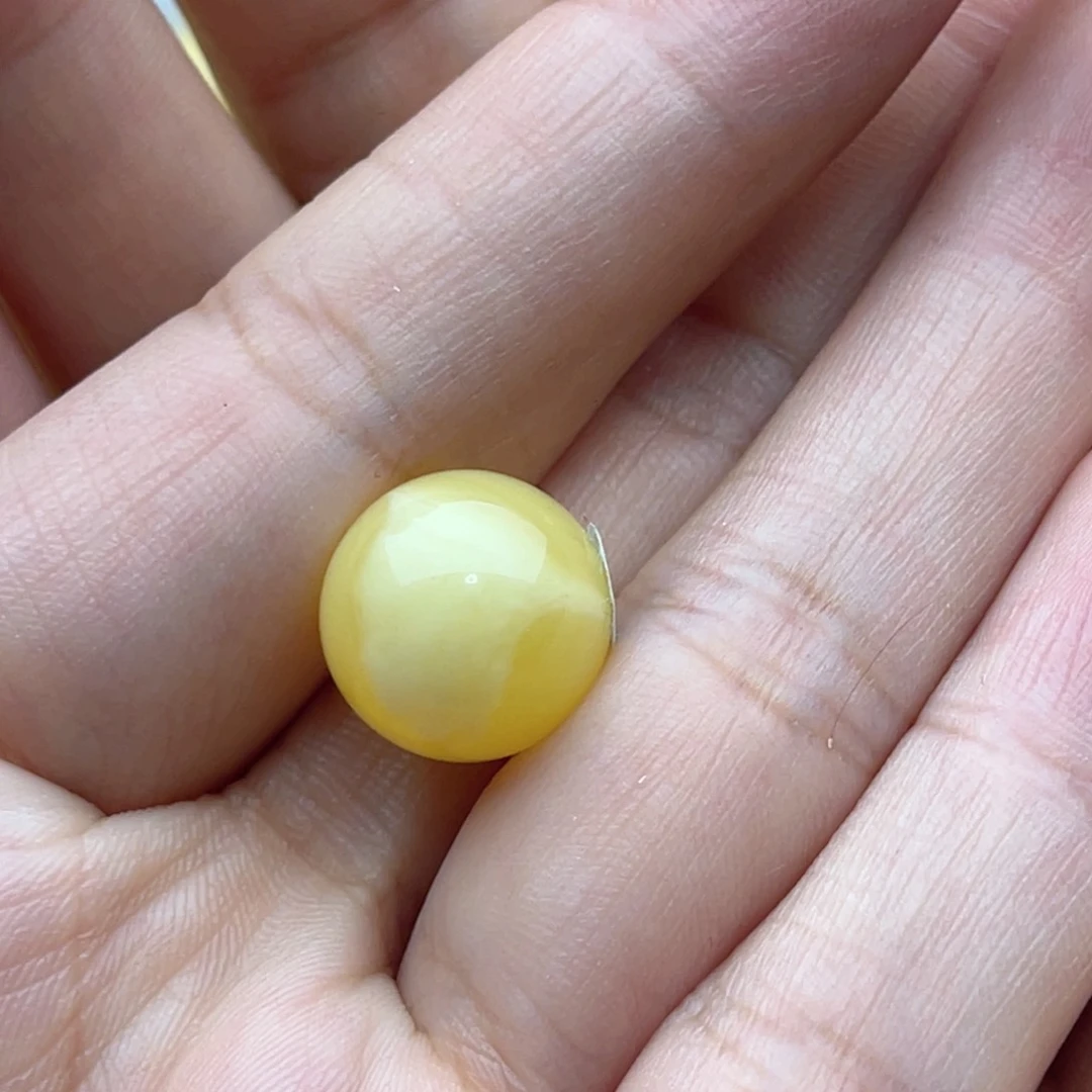 未镶嵌琥珀裸石?****?蜜蜡圆珠梦