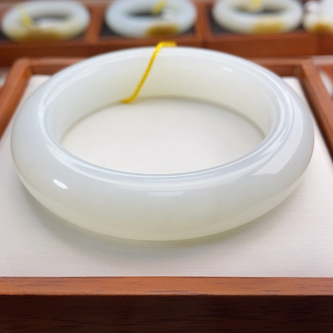和田玉（白玉）手镯未镶嵌