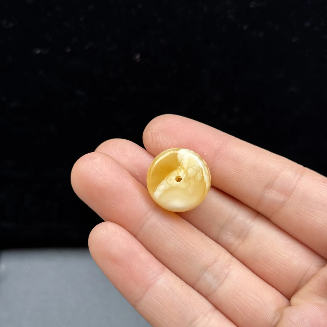 Y5360天然原矿蜜蜡 妖花墩子 18*10.7mm抖音基地质检发货