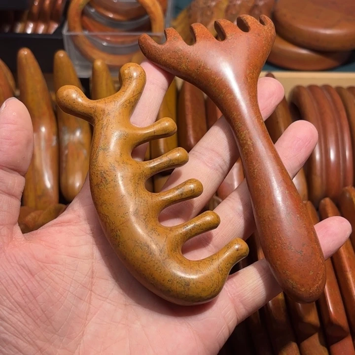红砭石精品款多功能按摩梳