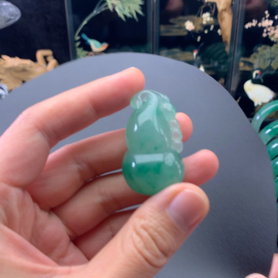 石英质玉（非洲翠）合金颈饰