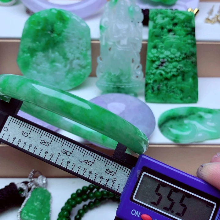 未镶嵌手镯翡翠…．．