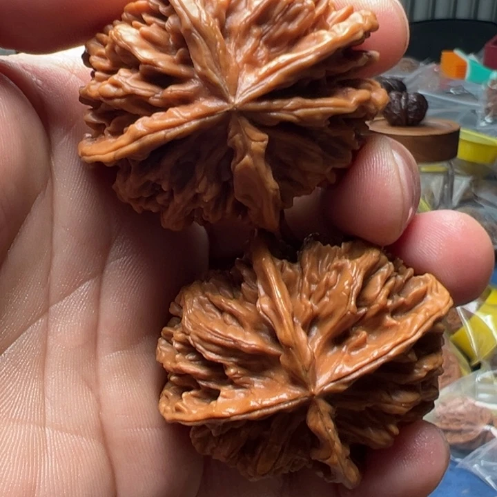 把件文玩核桃帝王狮子头四棱