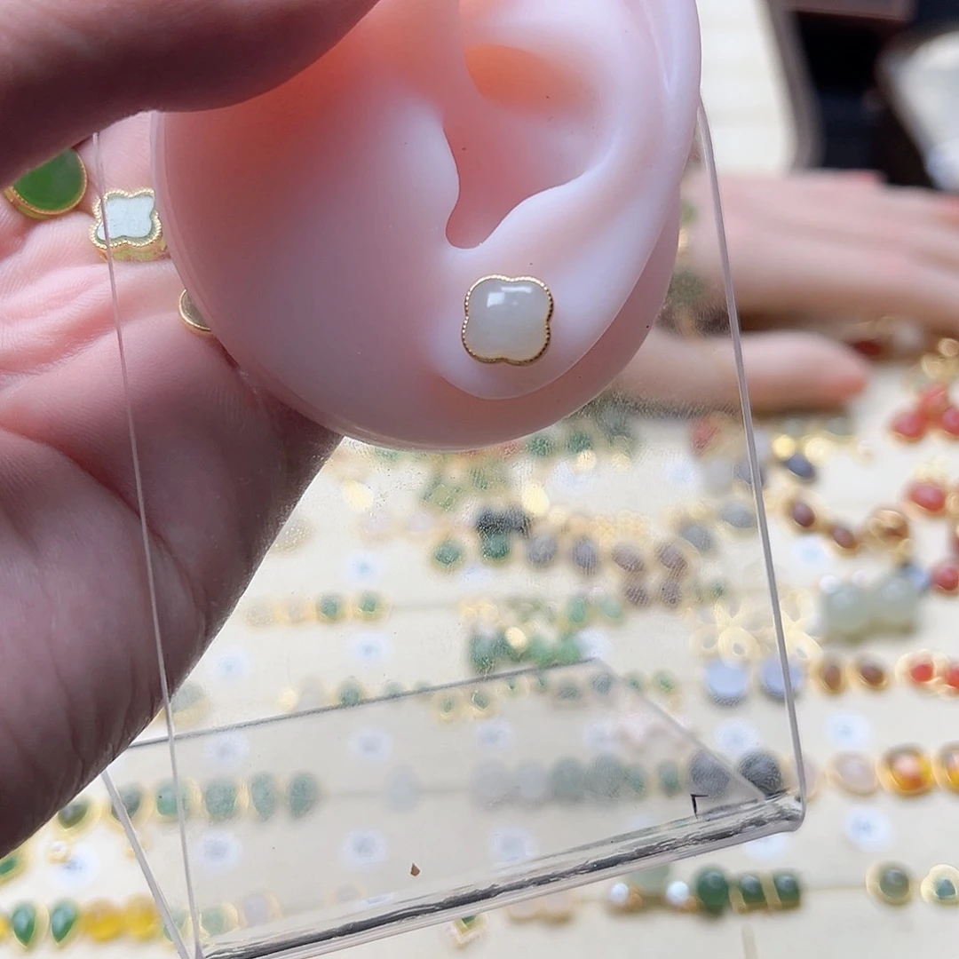 和田玉银S925镶嵌耳饰