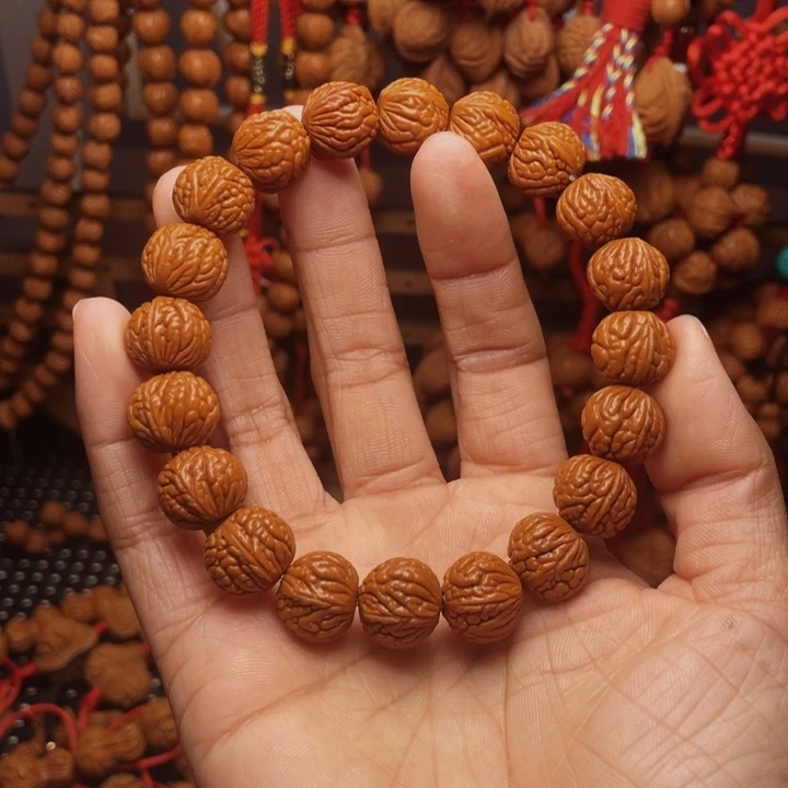 木质类龙纹桃枭挂件