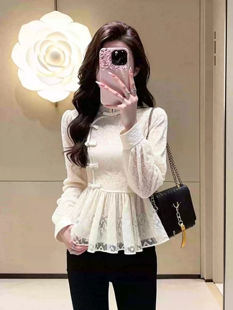 新中式白色蕾丝上衣女2025冬季轻奢高级感时髦洋气荷叶边打底衬衣