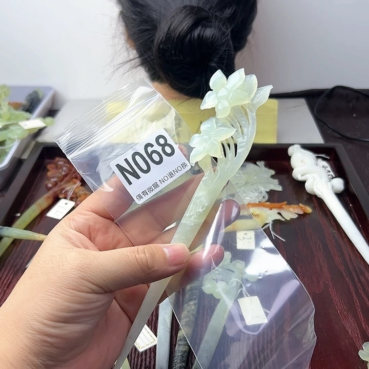 蛇纹石玉发饰合金芸*