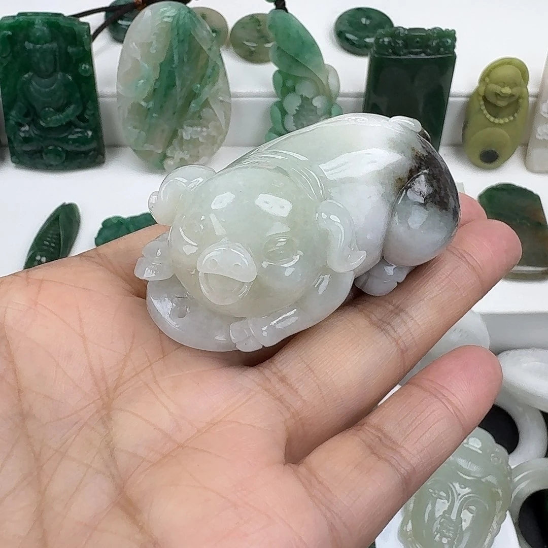 独山玉未镶嵌颈饰