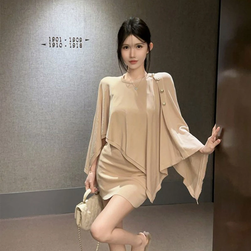 2025秋季新款名媛气质小香风金扣披肩设计感针织无袖连衣裙假两件