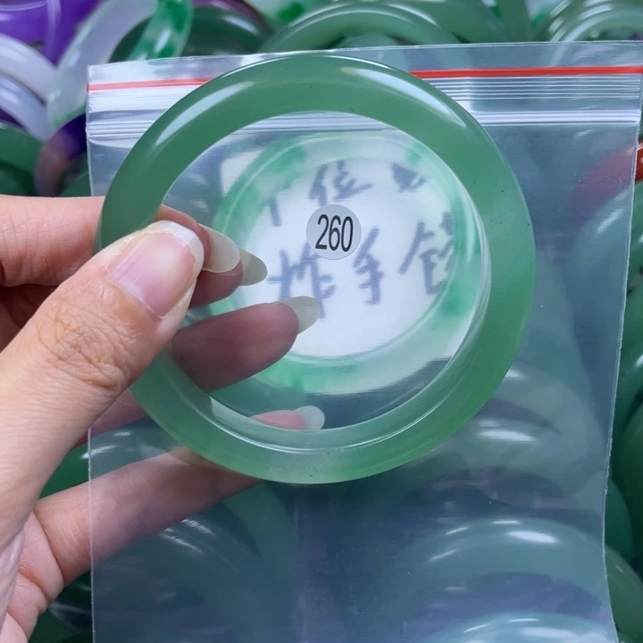 未镶嵌手镯石英质玉62