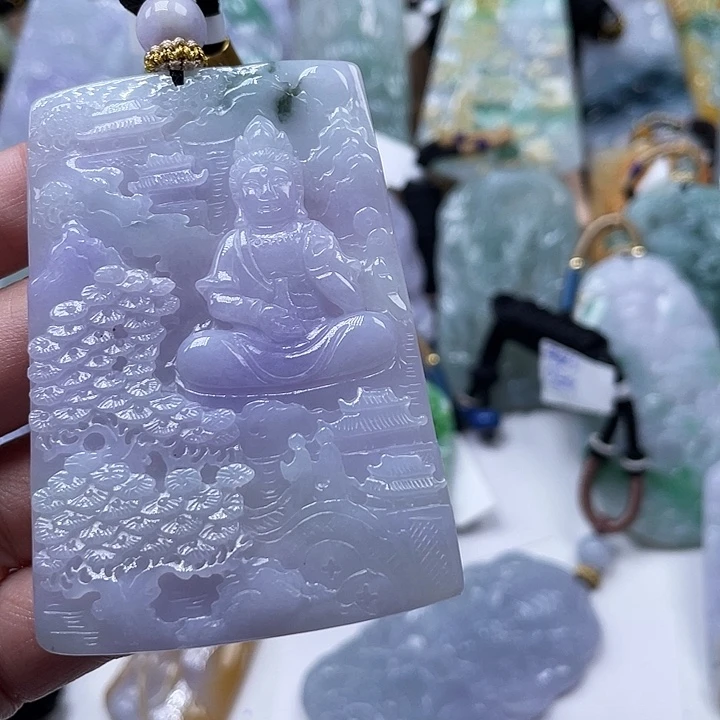 过***烟颈饰未镶嵌翡翠天然