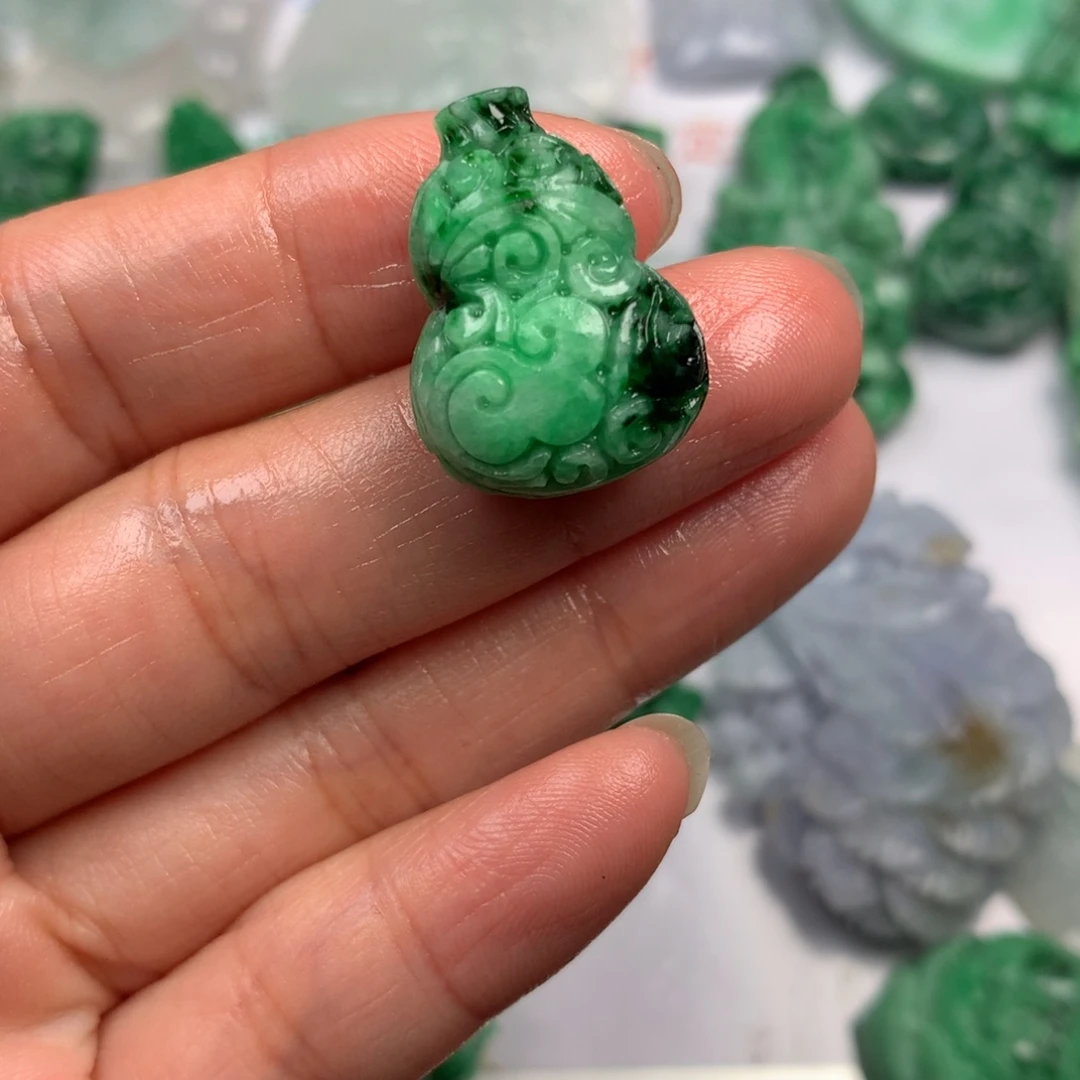 定制翡翠未镶嵌翡翠