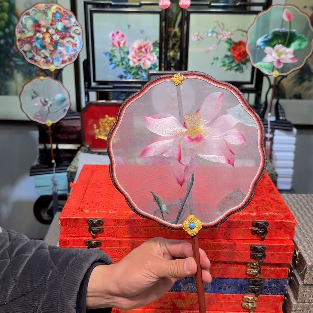 刺绣刺绣工艺精湛