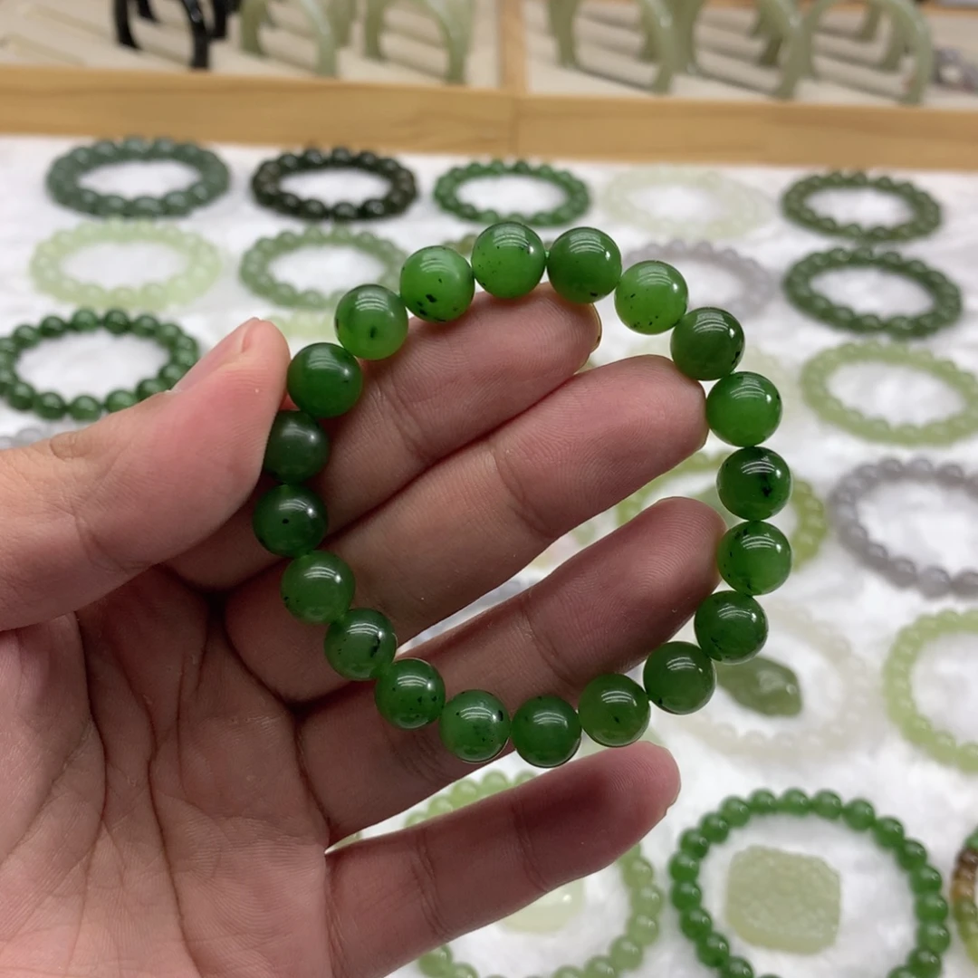 和田玉未镶嵌手串（猕猴桃碧玉9.5）