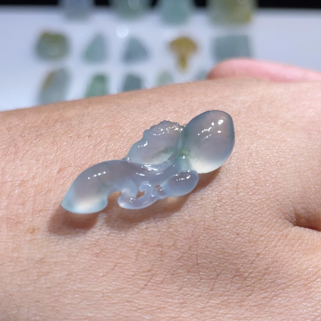 颈饰未镶嵌翡翠莲蓬