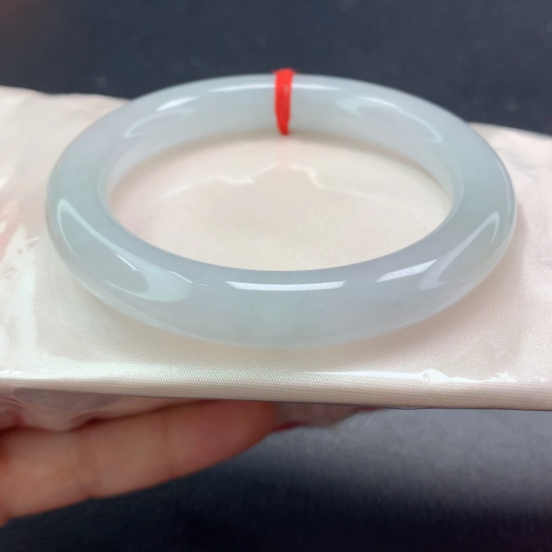 翡翠手镯未镶嵌（28号）圆条