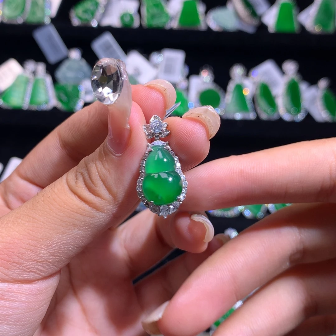 【闪购商品】颈饰银S925镶嵌翡翠天然翡翠